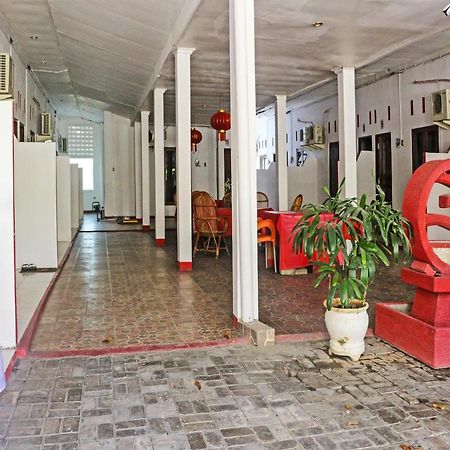 Oyo 91416 Puri 88 Homestay Купанг Екстериор снимка