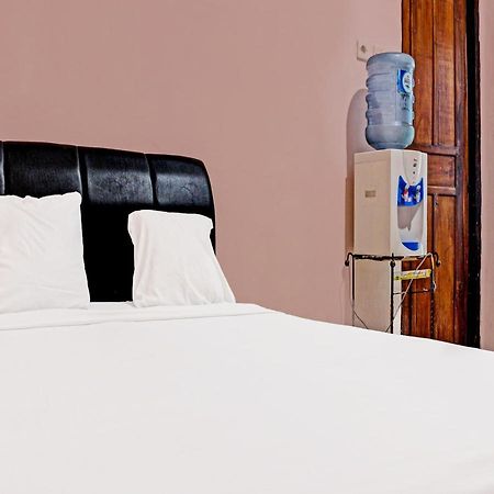 Oyo 91416 Puri 88 Homestay Купанг Екстериор снимка