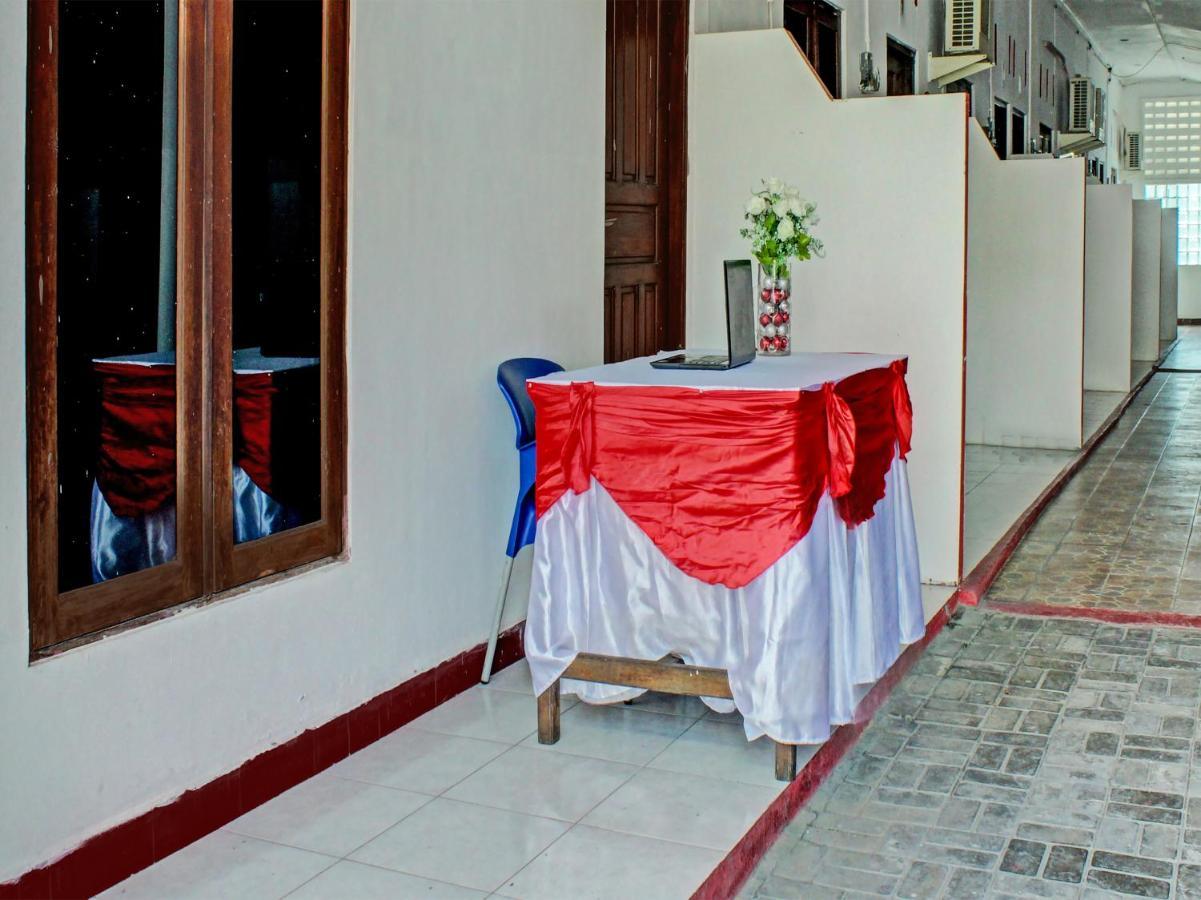 Oyo 91416 Puri 88 Homestay Купанг Екстериор снимка