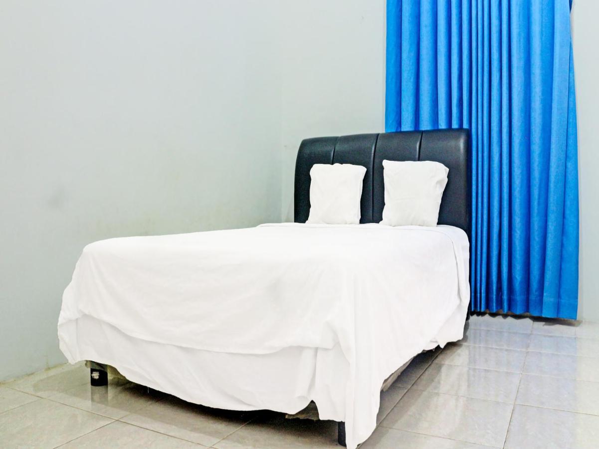 Oyo 91416 Puri 88 Homestay Купанг Екстериор снимка