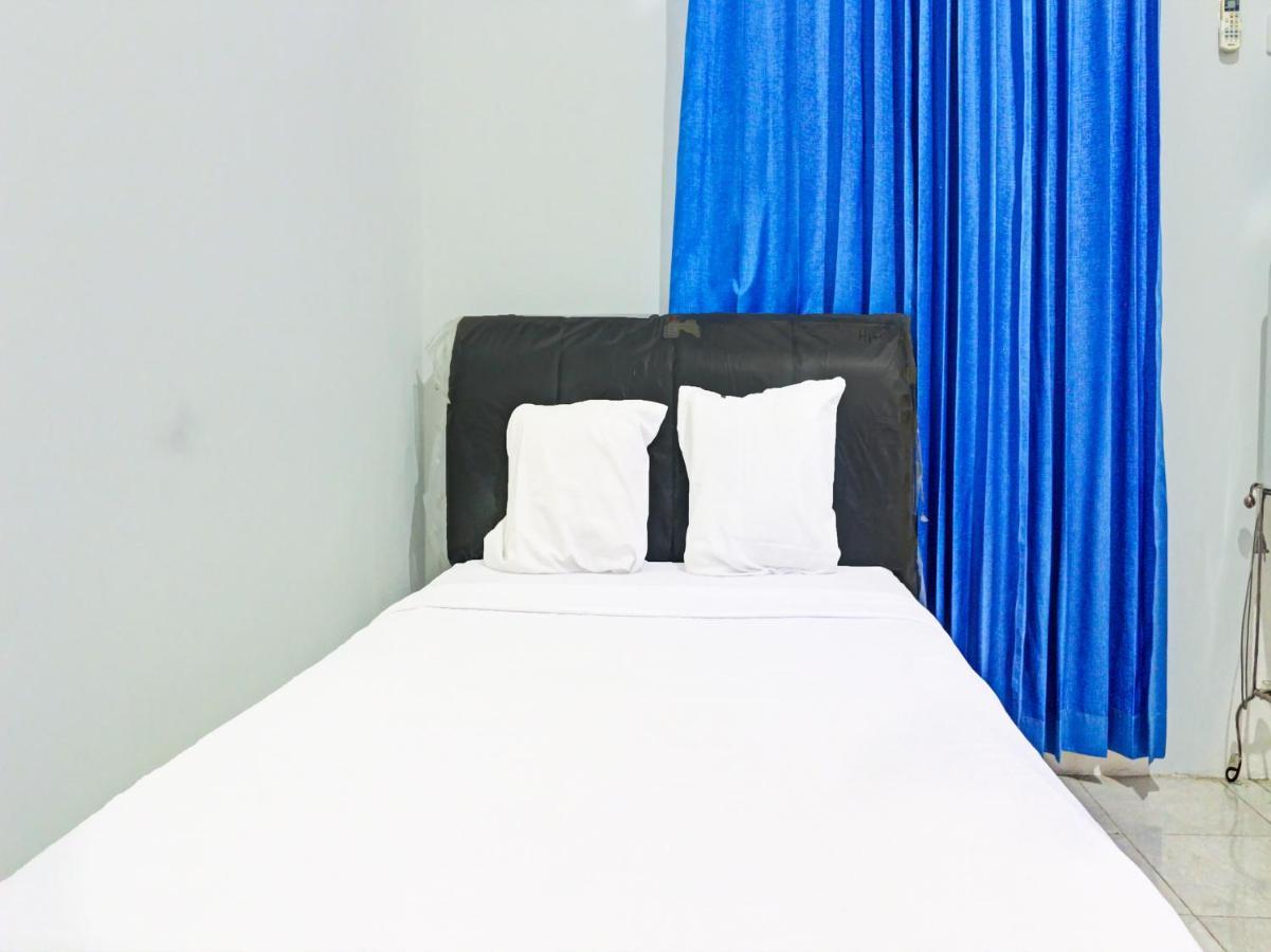 Oyo 91416 Puri 88 Homestay Купанг Екстериор снимка