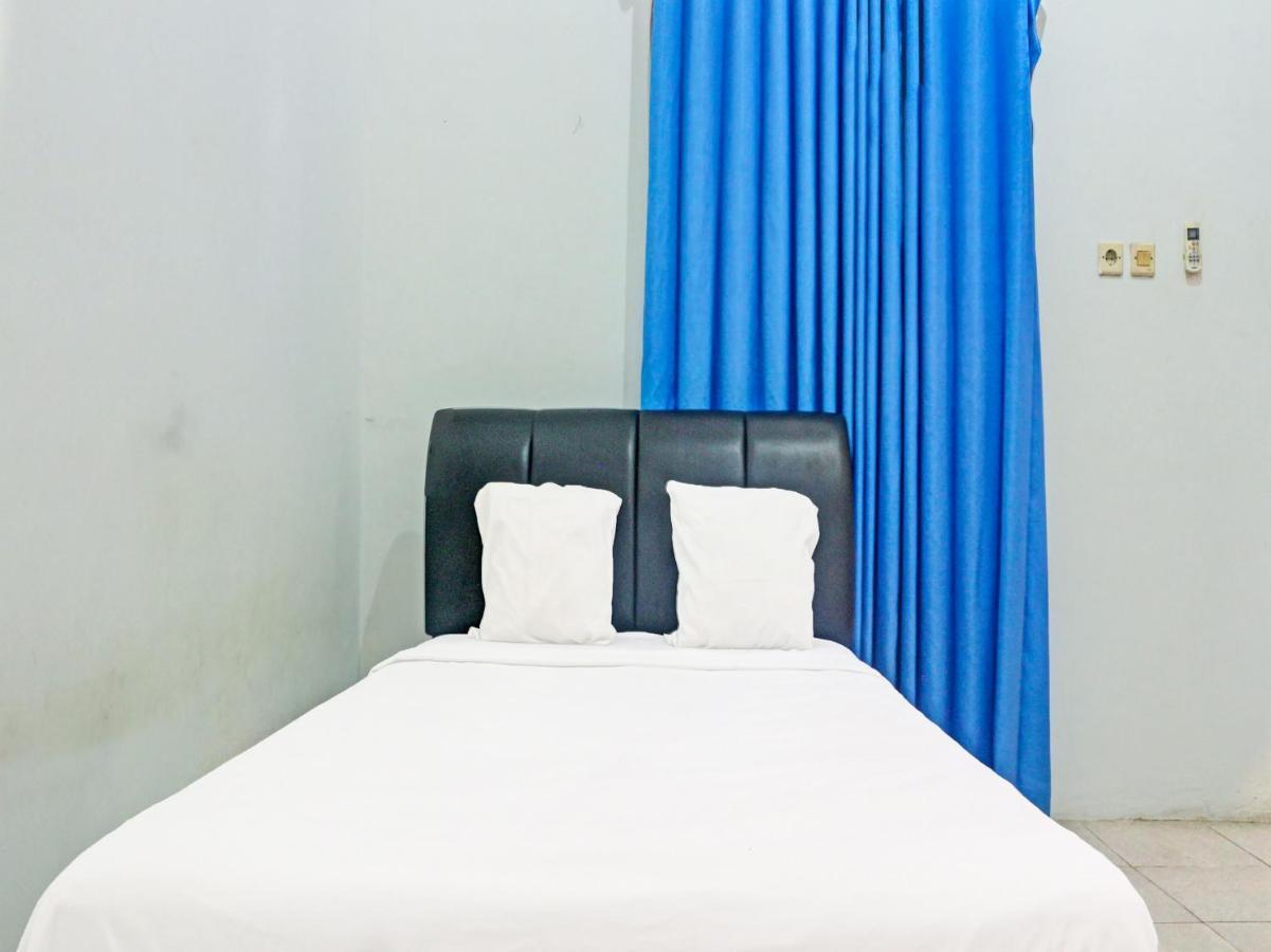 Oyo 91416 Puri 88 Homestay Купанг Екстериор снимка