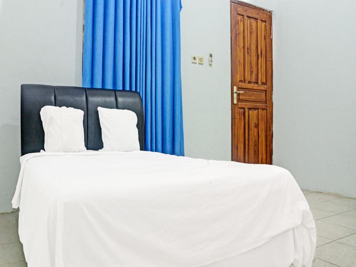 Oyo 91416 Puri 88 Homestay Купанг Екстериор снимка